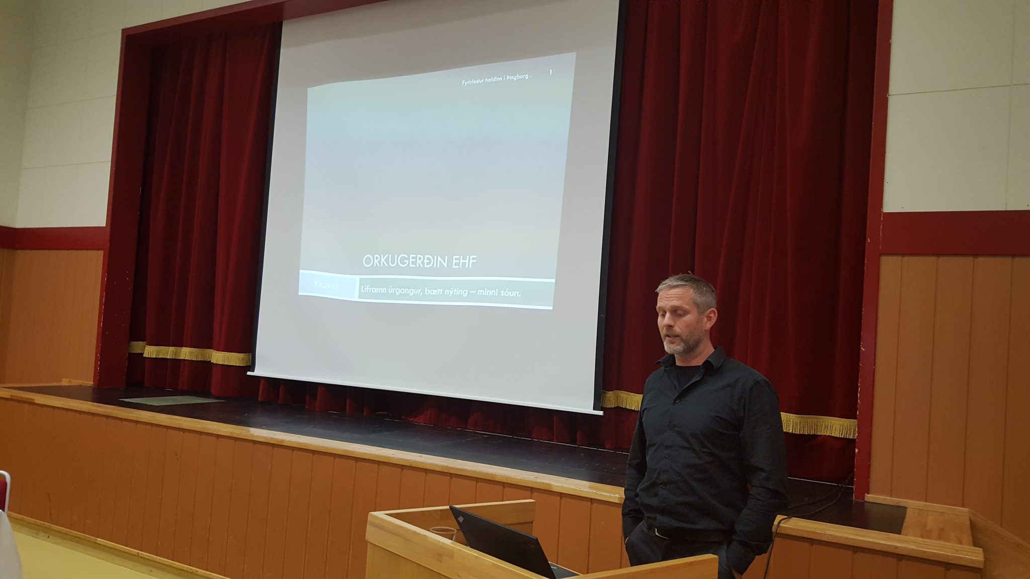 Skýrsla og fyrirlestrar vegna ráðstefnunnar "Sjálfbært Suðurland - úrgangsmál"
