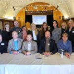 Frá undirskrift_Fulltrúar allra sveitarfélaga og þjónustuveitenda sem vinna að málefnum barna á Suðurlandi